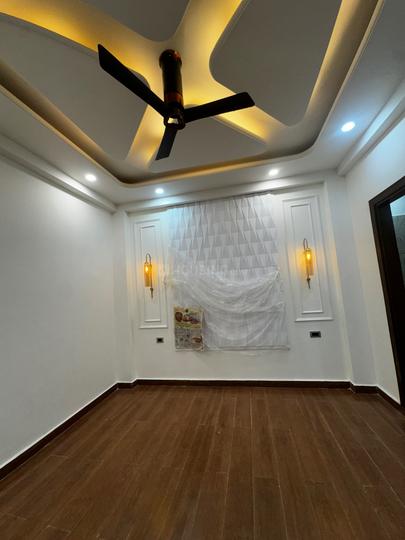 Golden Avenue Premium Floors Main Image 1