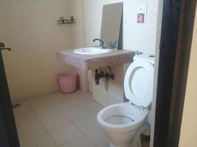 Image of 1418 Sq.ft 2.5 BHK Apartment / Flat for rent in Logix Blossom County, Sector 137, Noida for Rs. 32000