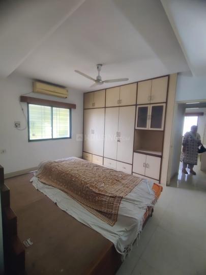 Shashi Apartment Bedroom 1