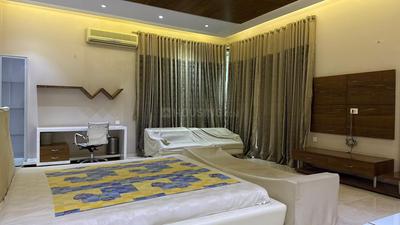 Bedroom Image of 2900 Sq.ft 6 BHK Apartment / Flat for rent in Iscon Ambli Road Ahmedabad for Rs. 400000
