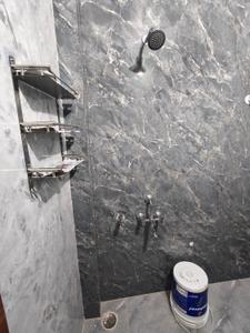 Bathroom Image of 1000 Sq.ft 2.5 BHK Independent House for rent in Kamta Lucknow for Rs. 14000