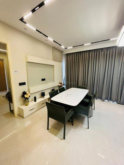 El Spazia Main Image 1