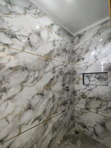 Bathroom Image of 1150 Sq.ft 2 BHK Apartment / Flat for sale in Kedar Puram Dehradun for Rs. 5800000