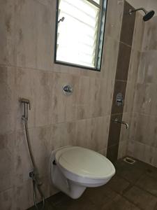 Common Bathroom Two Image of 650 Sq.ft 1.5 BHK Apartment / Flat for sale in VTP Purvanchal, Kesnand Pune for Rs. 3950000