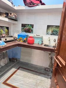 Kitchen Image of 600 Sq.ft 2 BHK Independent House for rent in Rajajipuram Lucknow for Rs. 8000