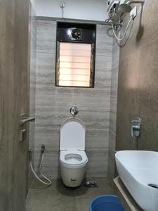 Common Bathroom Image of 624 Sq.ft 2 BHK Apartment / Flat for sale in Colaba Mumbai for Rs. 28000000