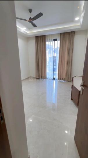 10 MARLA BRAND NEW TRIPLEX HOUSE Main Image 1