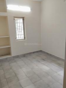 Bedroom Image of 800 Sq.ft 2 BHK Apartment / Flat for rent in Adambakkam Chennai for Rs. 20000