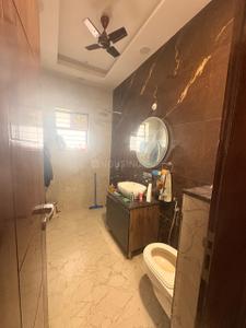 Bathroom Image of 2000 Sq.ft 3 BHK Builder Floor for sale in BPTP District 6 Block L, Sector 84 Faridabad for Rs. 30000000