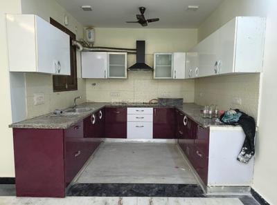 Kitchen Image of 1700 Sq.ft 3 BHK Builder Floor for rent in Sector 40 Gurgaon for Rs. 50000