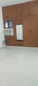 Bedroom Image of 1800 Sq.ft 3 BHK Duplex for rent in South Park Apartments, Chittaranjan Park New Delhi for Rs. 75000
