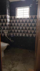 Bathroom Image of 450 Sq.ft 1 BHK Apartment / Flat for rent in Keshtopur Kolkata for Rs. 9000