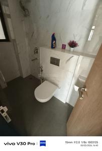 Bathroom Image of 786 Sq.ft 2 BHK Apartment / Flat for rent in Sarthak Amrut Tara, Andheri West Mumbai for Rs. 75000