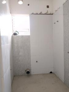 Common Bathroom Two Image of 1200 Sq.ft 3 BHK Apartment / Flat for sale in Santoshpur Kolkata for Rs. 8400000