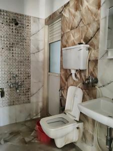 Common Bathroom Image of 615 Sq.ft 1 BHK Apartment / Flat for sale in Kasarvadavali Thane for Rs. 6000000