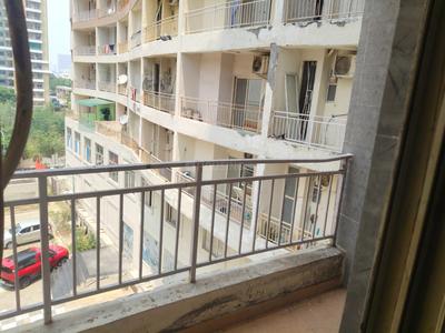 Balcony Image of 380 Sq.ft 1 RK Apartment / Flat for rent in Supertech Ecociti, Sector 137 Noida for Rs. 19500
