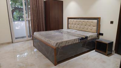 Bedroom Image of 1250 Sq.ft 2 BHK Builder Floor for rent in DLF Phase 5 Gurgaon for Rs. 80000