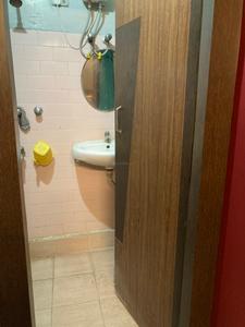 Bathroom Image of 696 Sq.ft 2 BHK Apartment / Flat for sale in Alipore Kolkata for Rs. 4500000