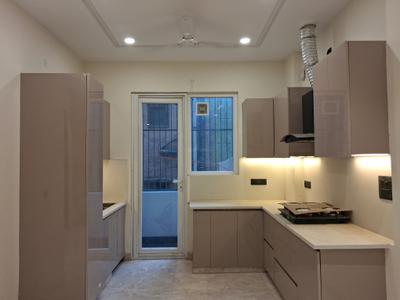 Kitchen Image of 1350 Sq.ft 3 BHK Builder Floor for sale in Paschim Vihar New Delhi for Rs. 25000000