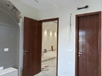 Bedroom Image of 1800 Sq.ft 3 BHK Builder Floor for sale in Paschim Vihar New Delhi for Rs. 32500000