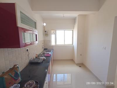 Kitchen Image of 1040 Sq.ft 2 BHK Apartment / Flat for rent in Svamitva Emerald Square, Bommasandra Bengaluru for Rs. 27000