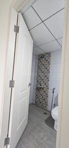Bathroom Image of 1500 Sq.ft 3.5 BHK Apartment / Flat for sale in Kumar Palmspring Towers, Undri Pune for Rs. 13700000
