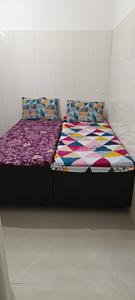 Bedroom Image of RaadheMeeraa girls women pg in Bhakti Nagar, Rajkot