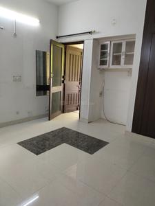 Hall Image of 1050 Sq.ft 2 BHK Apartment / Flat for rent in Arun Vihar, Sector 37 Noida for Rs. 35000