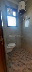 Bathroom Image of 1350 Sq.ft 3 BHK Apartment / Flat for sale in Saket New Delhi for Rs. 9000000