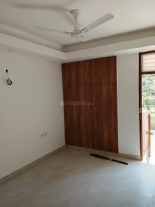 Bedroom Image of 1000 Sq.ft 2 BHK Apartment / Flat for sale in DDA Tarang Apartments, Patparganj New Delhi for Rs. 20100000