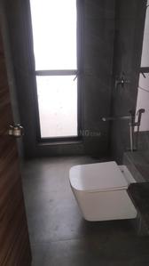 Bathroom Image of 1000 Sq.ft 2.5 BHK Apartment / Flat for sale in Kamla Prasanna Jeevan Building1, Borivali West Mumbai for Rs. 30000000