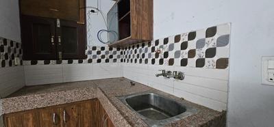 Kitchen Image of 450 Sq.ft 1 RK Apartment / Flat for rent in Sarita Vihar New Delhi for Rs. 16000