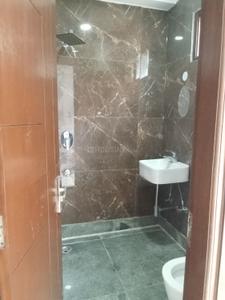 Bathroom Image of 1150 Sq.ft 3 BHK Builder Floor for rent in Arjun Nagar New Delhi for Rs. 50000