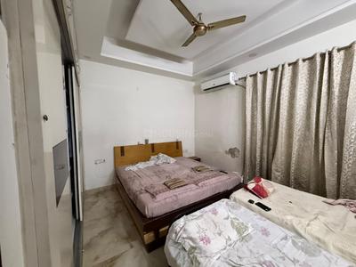 Bedroom Image of 1800 Sq.ft 3 BHK Builder Floor for rent in Sahibabad Ghaziabad for Rs. 30000
