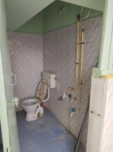 Bathroom Image of 900 Sq.ft 2 BHK Independent House for rent in JP Nagar Bengaluru for Rs. 11000