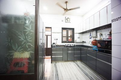 Kitchen Image of 2340 Sq.ft 4 BHK Independent House for sale in Khokhra Ahmedabad for Rs. 18500000