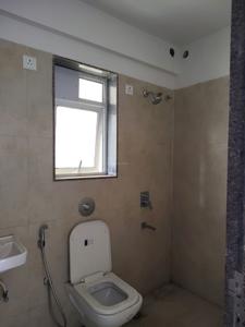 Common Bathroom Image of 600 Sq.ft 1 BHK Apartment / Flat for rent in Raunak Unnathi Woods, Kasarvadavali Thane for Rs. 16000