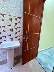 Bathroom Image of 12917 Sq.ft 3 BHK Independent House for sale in Ganga Nagar Meerut for Rs. 12000000