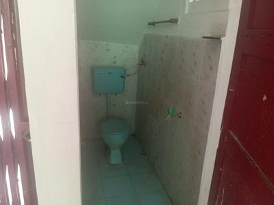 Bathroom Image of 600 Sq.ft 1 BHK Independent House for rent in Periyakollappatty Salem for Rs. 5000