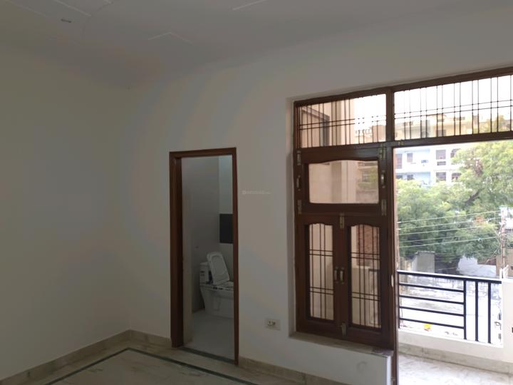 Pratham Luxury Floor Main Image 1