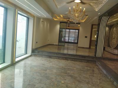 Living Room Image of 4680 Sq.ft 3 BHK Builder Floor for rent in Sector 23 Gurgaon for Rs. 105000