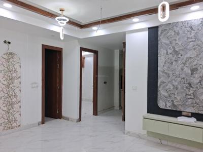 Living Room Image of 1100 Sq.ft 2 BHK Apartment / Flat for sale in Sector 72 Noida for Rs. 3900000