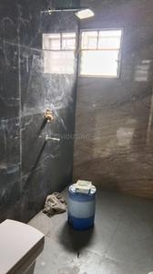 Bathroom Image of 750 Sq.ft 1 BHK Independent House for rent in Teka Naka Nagpur for Rs. 10000