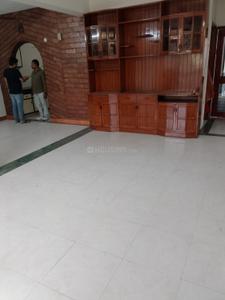 Hall Image of 1700 Sq.ft 4 BHK Apartment / Flat for rent in Prince Apartments, Patparganj New Delhi for Rs. 45000