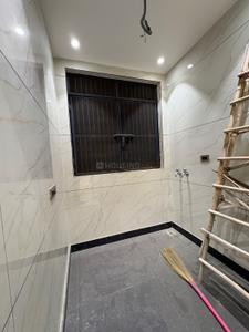 Bathroom Image of 1440 Sq.ft 3 BHK Builder Floor for sale in Mukherjee Nagar New Delhi for Rs. 21500000