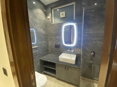 Image of 1350 Sq.ft 3 BHK Builder Floor for sale in Ashok Vihar, New Delhi for Rs. 37500000