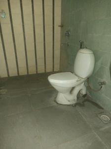 Kumar Picasso Common Bathroom 4