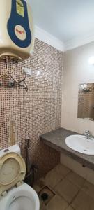Bathroom Image of 2250 Sq.ft 3.5 BHK Apartment / Flat for rent in Green Campus, Manesar Gurgaon for Rs. 33000