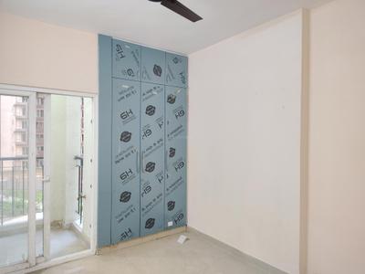 Bedroom Image of 945 Sq.ft 3 BHK Apartment / Flat for rent in Amrapali Dream Valley 2, Noida Extension Greater Noida for Rs. 18500