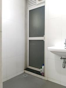 Common Bathroom Image of 650 Sq.ft 2 BHK Apartment / Flat for rent in Godrej Emerald, Kasarvadavali Thane for Rs. 25639